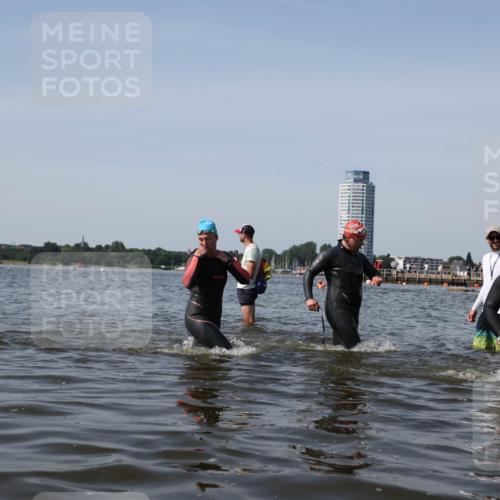 22.06.2025 - Viking Triathlon Michael Strokosch http://msf.ph/oto/8059970 22.06.2025 10:42:45 Schwimmen 55, 171, 240, 282, 369, 441, 624 meine-sportfotos.de