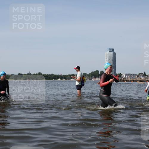 22.06.2025 - Viking Triathlon Michael Strokosch http://msf.ph/oto/8059981 22.06.2025 10:42:46 Schwimmen 171, 240, 282, 369, 441, 624 meine-sportfotos.de