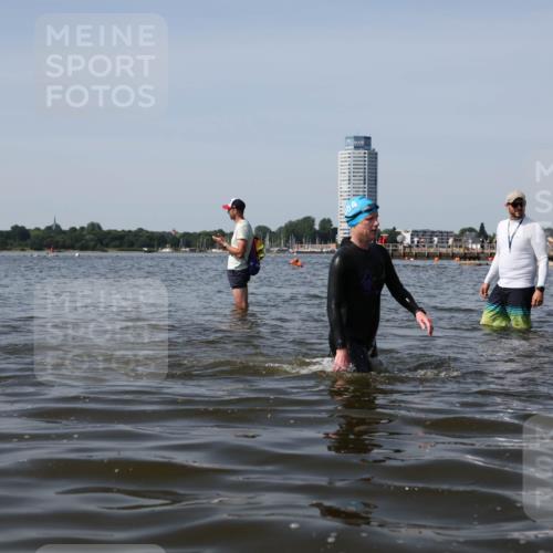 22.06.2025 - Viking Triathlon Michael Strokosch http://msf.ph/oto/8060013 22.06.2025 10:42:50 Schwimmen 133, 171, 240, 282, 369, 441, 450, 624 meine-sportfotos.de