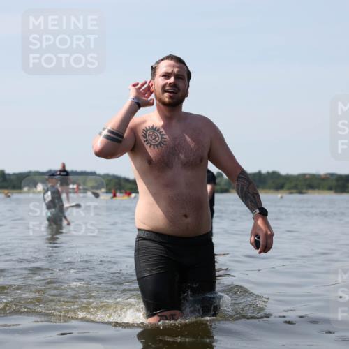 22.06.2025 - Viking Triathlon Michael Strokosch http://msf.ph/oto/8060022 22.06.2025 10:54:48 Schwimmen 305 meine-sportfotos.de