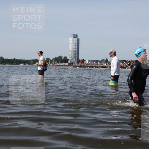 22.06.2025 - Viking Triathlon Michael Strokosch http://msf.ph/oto/8060026 22.06.2025 10:42:51 Schwimmen 133, 171, 240, 282, 309, 369, 441, 450, 624 meine-sportfotos.de