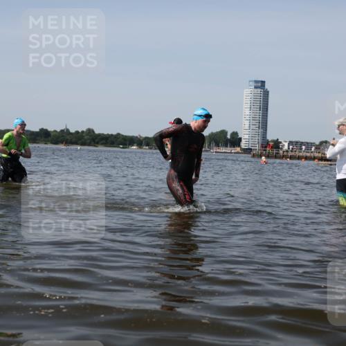 22.06.2025 - Viking Triathlon Michael Strokosch http://msf.ph/oto/8060030 22.06.2025 10:42:55 Schwimmen 66, 128, 133, 186, 240, 282, 309, 369, 441, 450, 624 meine-sportfotos.de