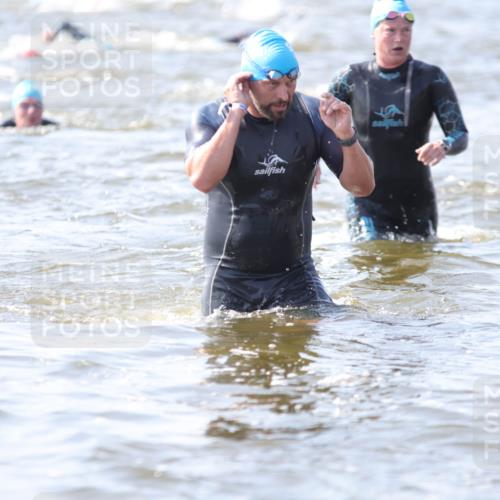 22.06.2025 - Viking Triathlon H.Heesch http://msf.ph/oto/8060033 22.06.2025 10:34:47 Schwimmen 17, 43, 77, 114, 161, 247, 284, 323, 341, 434, 475, 495, 548, 550 meine-sportfotos.de