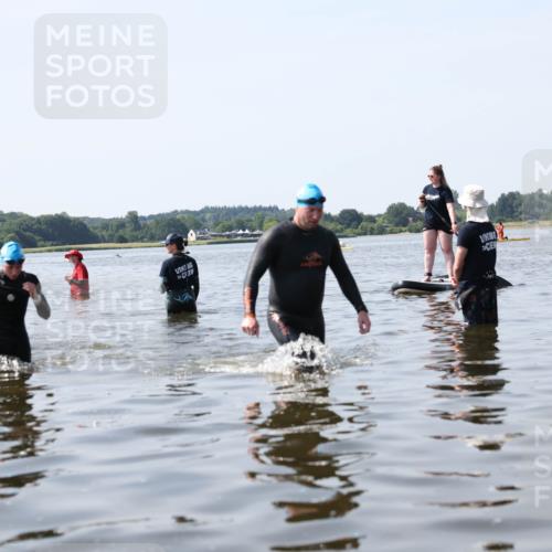 22.06.2025 - Viking Triathlon Michael Strokosch http://msf.ph/oto/8060058 22.06.2025 10:55:15 Schwimmen 246 meine-sportfotos.de