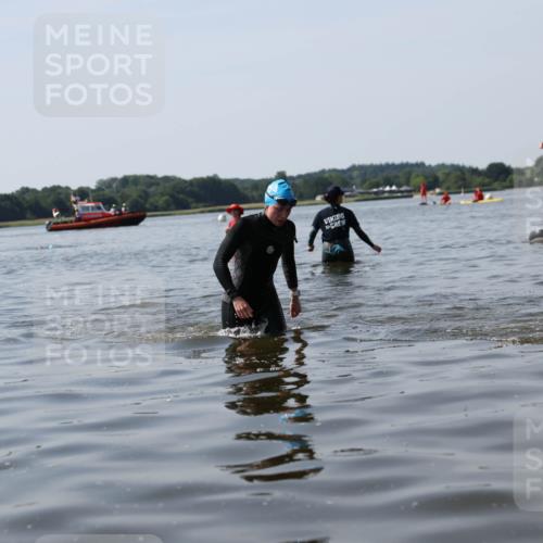 22.06.2025 - Viking Triathlon Michael Strokosch http://msf.ph/oto/8060065 22.06.2025 10:55:18 Schwimmen 246, 472 meine-sportfotos.de
