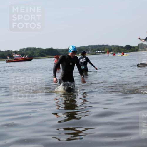 22.06.2025 - Viking Triathlon Michael Strokosch http://msf.ph/oto/8060066 22.06.2025 10:55:18 Schwimmen 246, 472 meine-sportfotos.de
