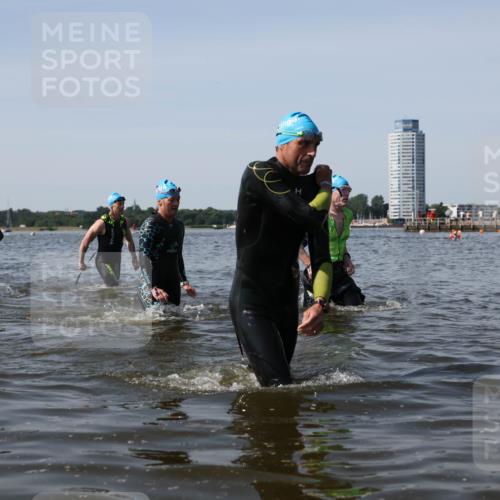 22.06.2025 - Viking Triathlon Michael Strokosch http://msf.ph/oto/8060073 22.06.2025 10:42:59 Schwimmen 66, 128, 133, 186, 282, 309, 358, 441, 450, 489 meine-sportfotos.de