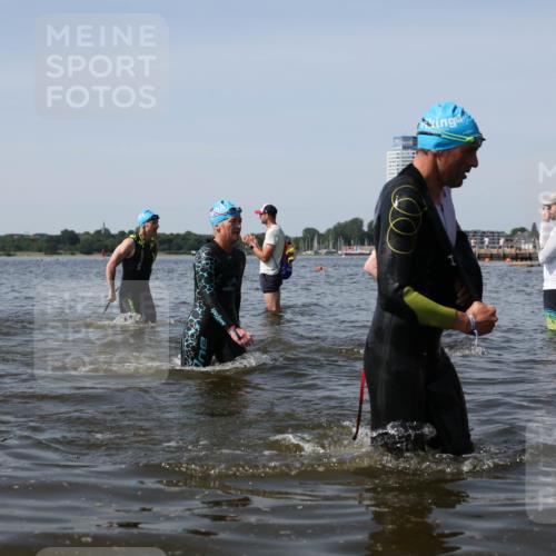 22.06.2025 - Viking Triathlon Michael Strokosch http://msf.ph/oto/8060085 22.06.2025 10:42:59 Schwimmen 66, 128, 133, 186, 282, 309, 358, 441, 450, 489 meine-sportfotos.de