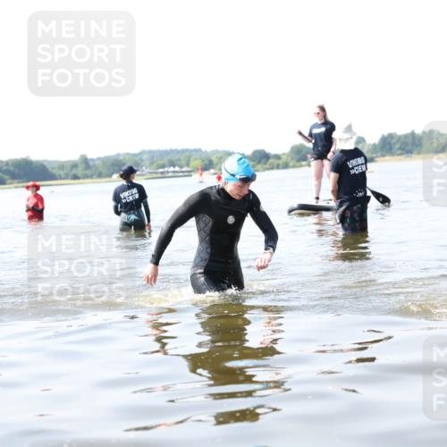 22.06.2025 - Viking Triathlon Michael Strokosch http://msf.ph/oto/8060086 22.06.2025 10:55:19 Schwimmen 246, 472 meine-sportfotos.de