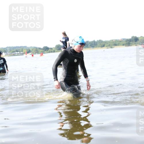 22.06.2025 - Viking Triathlon Michael Strokosch http://msf.ph/oto/8060109 22.06.2025 10:55:20 Schwimmen 246, 472 meine-sportfotos.de