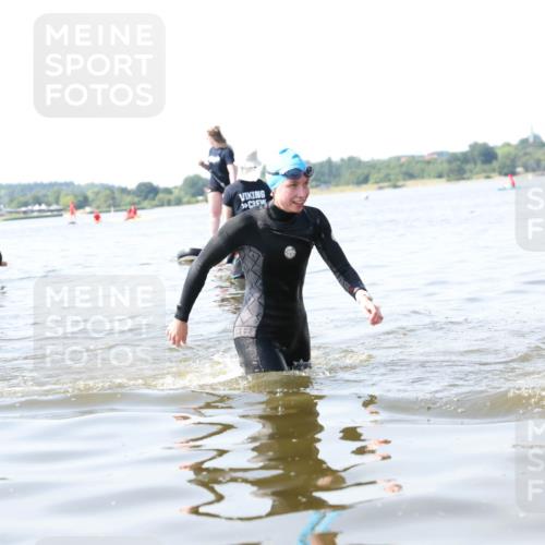 22.06.2025 - Viking Triathlon Michael Strokosch http://msf.ph/oto/8060113 22.06.2025 10:55:21 Schwimmen 246, 472 meine-sportfotos.de