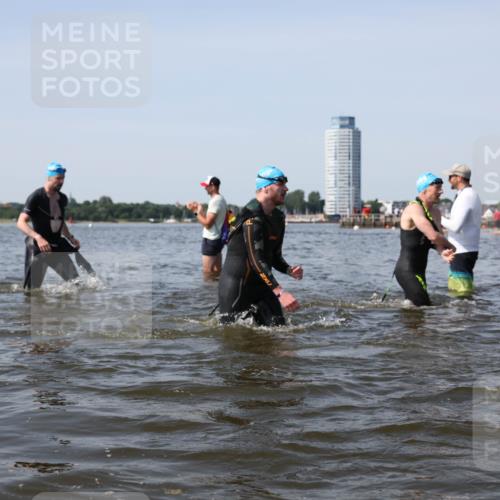22.06.2025 - Viking Triathlon Michael Strokosch http://msf.ph/oto/8060125 22.06.2025 10:43:03 Schwimmen 66, 109, 110, 128, 133, 167, 186, 309, 328, 358, 450, 489 meine-sportfotos.de