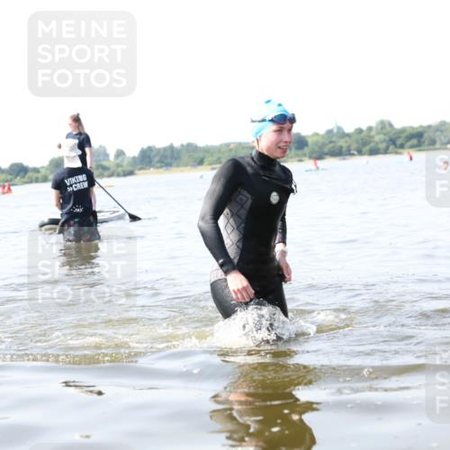 22.06.2025 - Viking Triathlon Michael Strokosch http://msf.ph/oto/8060135 22.06.2025 10:55:22 Schwimmen 246, 472 meine-sportfotos.de