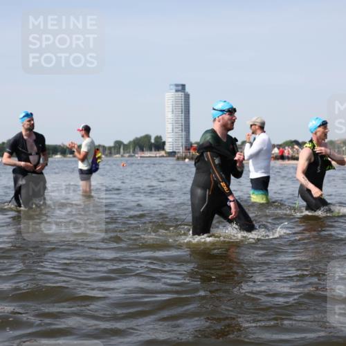 22.06.2025 - Viking Triathlon Michael Strokosch http://msf.ph/oto/8060137 22.06.2025 10:43:04 Schwimmen 31, 66, 109, 110, 128, 133, 167, 186, 309, 328, 358, 450, 489 meine-sportfotos.de