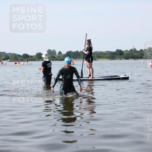 22.06.2025 - Viking Triathlon Michael Strokosch http://msf.ph/oto/8060143 22.06.2025 10:56:11 Schwimmen 499 meine-sportfotos.de