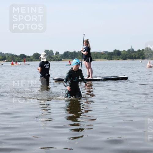 22.06.2025 - Viking Triathlon Michael Strokosch http://msf.ph/oto/8060145 22.06.2025 10:56:11 Schwimmen 499 meine-sportfotos.de