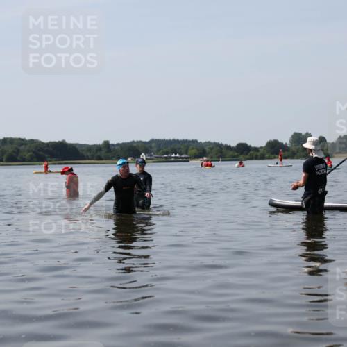 22.06.2025 - Viking Triathlon Michael Strokosch http://msf.ph/oto/8060159 22.06.2025 10:56:41 Schwimmen 363 meine-sportfotos.de