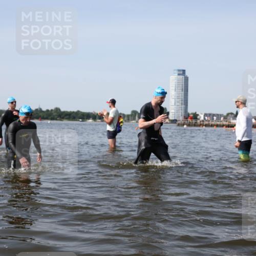 22.06.2025 - Viking Triathlon Michael Strokosch http://msf.ph/oto/8060162 22.06.2025 10:43:05 Schwimmen 31, 66, 109, 110, 128, 133, 167, 186, 309, 328, 358, 450, 489 meine-sportfotos.de