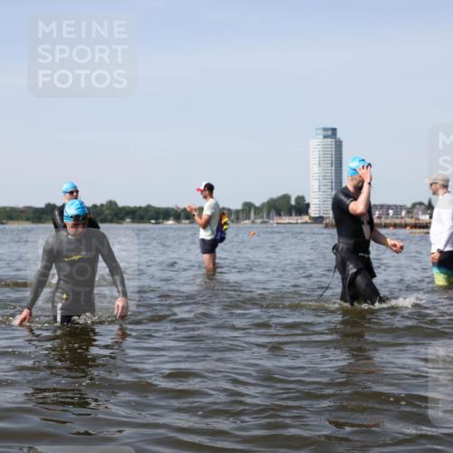 22.06.2025 - Viking Triathlon Michael Strokosch http://msf.ph/oto/8060170 22.06.2025 10:43:06 Schwimmen 31, 66, 109, 110, 128, 133, 167, 186, 309, 328, 358, 450, 489 meine-sportfotos.de