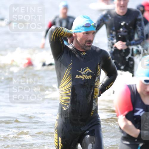 22.06.2025 - Viking Triathlon H.Heesch http://msf.ph/oto/8060178 22.06.2025 10:35:26 Schwimmen 20, 47, 62, 107, 127, 134, 154, 204, 296, 320, 395, 415, 482, 508, 602, 632 meine-sportfotos.de