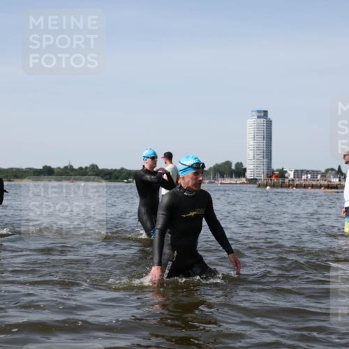 22.06.2025 - Viking Triathlon Michael Strokosch http://msf.ph/oto/8060190 22.06.2025 10:43:07 Schwimmen 31, 66, 109, 110, 128, 133, 167, 186, 309, 328, 358, 450, 489 meine-sportfotos.de