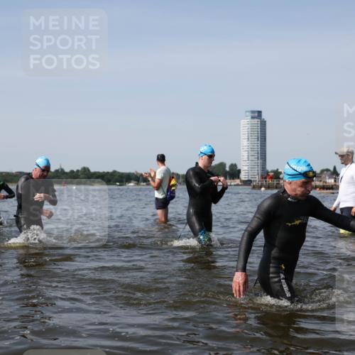 22.06.2025 - Viking Triathlon Michael Strokosch http://msf.ph/oto/8060196 22.06.2025 10:43:08 Schwimmen 31, 66, 109, 110, 128, 133, 167, 186, 309, 328, 358, 450, 483, 489 meine-sportfotos.de