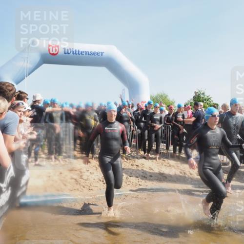 22.06.2025 - Viking Triathlon MichiJ http://msf.ph/oto/8060197 22.06.2025 10:05:32 Schwimmen 22, 150, 167, 181, 210, 228, 314, 437, 439, 462, 538, 601, 603, 654, 655 meine-sportfotos.de