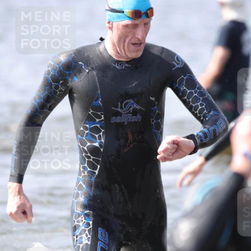 22.06.2025 - Viking Triathlon H.Heesch http://msf.ph/oto/8060200 22.06.2025 10:35:30 Schwimmen 20, 47, 62, 107, 127, 134, 154, 320, 395, 415, 482, 508, 602, 632 meine-sportfotos.de
