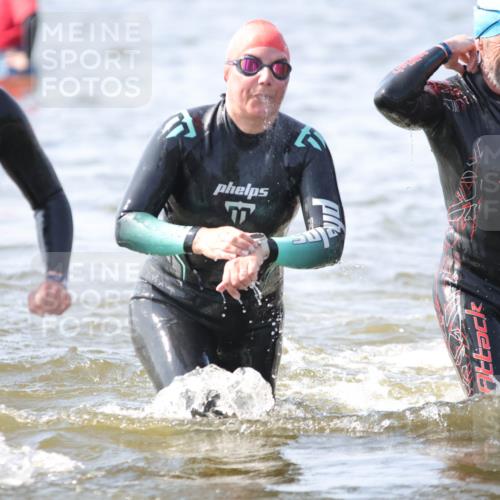 22.06.2025 - Viking Triathlon H.Heesch http://msf.ph/oto/8060213 22.06.2025 10:35:34 Schwimmen 20, 47, 62, 107, 127, 134, 154, 320, 395, 415, 482, 602 meine-sportfotos.de