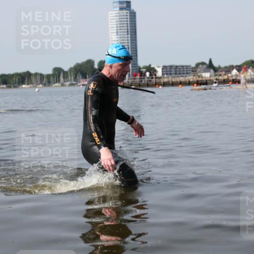 22.06.2025 - Viking Triathlon Michael Strokosch http://msf.ph/oto/8060233 22.06.2025 10:56:50 Schwimmen 363 meine-sportfotos.de