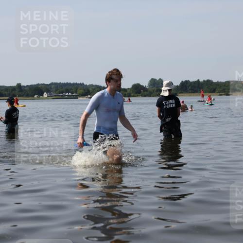 22.06.2025 - Viking Triathlon Michael Strokosch http://msf.ph/oto/8060256 22.06.2025 10:57:58 Schwimmen 357 meine-sportfotos.de