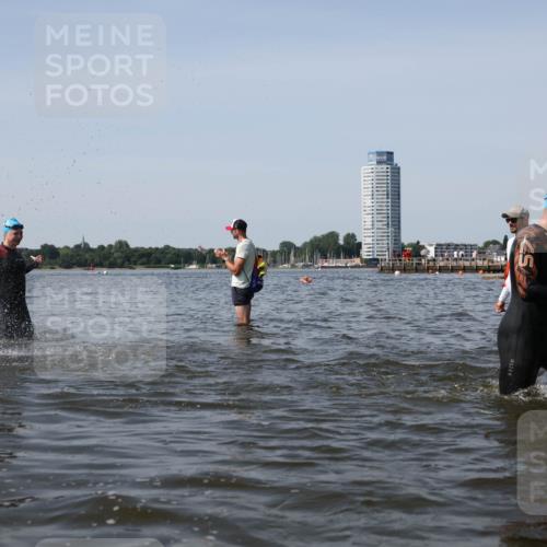22.06.2025 - Viking Triathlon Michael Strokosch http://msf.ph/oto/8060259 22.06.2025 10:43:14 Schwimmen 31, 109, 110, 115, 128, 167, 186, 328, 358, 483, 489 meine-sportfotos.de