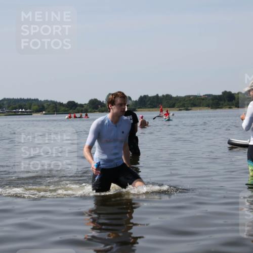 22.06.2025 - Viking Triathlon Michael Strokosch http://msf.ph/oto/8060271 22.06.2025 10:57:59 Schwimmen 357 meine-sportfotos.de