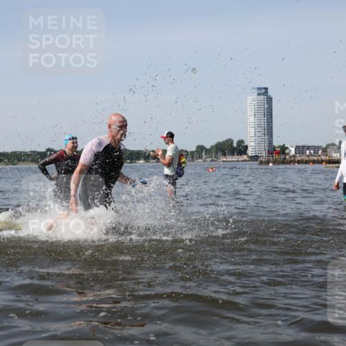 22.06.2025 - Viking Triathlon Michael Strokosch http://msf.ph/oto/8060274 22.06.2025 10:43:15 Schwimmen 31, 109, 110, 115, 128, 167, 186, 328, 358, 483, 489 meine-sportfotos.de