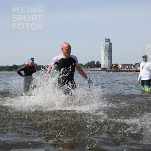 22.06.2025 - Viking Triathlon Michael Strokosch http://msf.ph/oto/8060282 22.06.2025 10:43:15 Schwimmen 31, 109, 110, 115, 128, 167, 186, 328, 358, 483, 489 meine-sportfotos.de