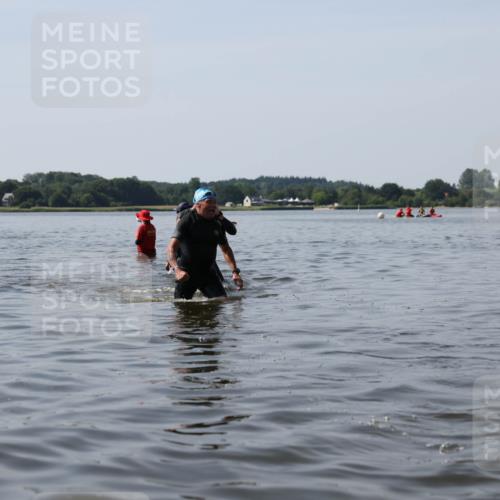 22.06.2025 - Viking Triathlon Michael Strokosch http://msf.ph/oto/8060290 22.06.2025 10:58:06 Schwimmen 357, 359, 403 meine-sportfotos.de