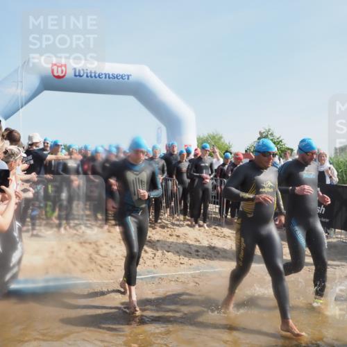 22.06.2025 - Viking Triathlon MichiJ http://msf.ph/oto/8060300 22.06.2025 10:05:37 Schwimmen 22, 65, 83, 150, 167, 181, 210, 361, 439, 462, 511, 538, 553, 603, 654 meine-sportfotos.de