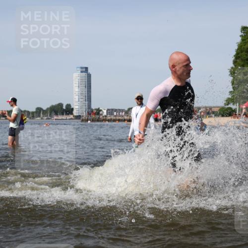 22.06.2025 - Viking Triathlon Michael Strokosch http://msf.ph/oto/8060304 22.06.2025 10:43:16 Schwimmen 31, 109, 110, 115, 167, 257, 328, 358, 483, 489 meine-sportfotos.de