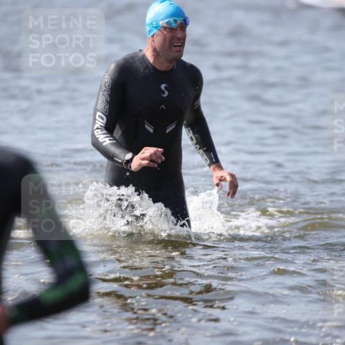22.06.2025 - Viking Triathlon H.Heesch http://msf.ph/oto/8060306 22.06.2025 10:36:00 Schwimmen 19, 265, 313, 377, 407, 448, 552, 636 meine-sportfotos.de