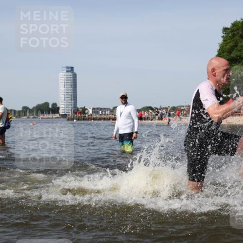 22.06.2025 - Viking Triathlon Michael Strokosch http://msf.ph/oto/8060308 22.06.2025 10:43:16 Schwimmen 31, 109, 110, 115, 167, 257, 328, 358, 483, 489 meine-sportfotos.de