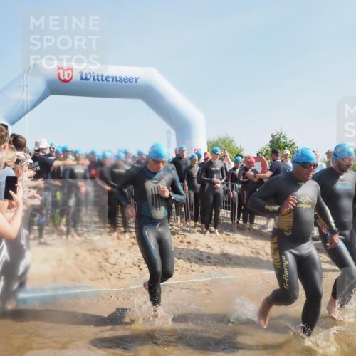 22.06.2025 - Viking Triathlon MichiJ http://msf.ph/oto/8060309 22.06.2025 10:05:37 Schwimmen 22, 65, 83, 150, 167, 181, 210, 361, 439, 462, 511, 538, 553, 603, 654 meine-sportfotos.de
