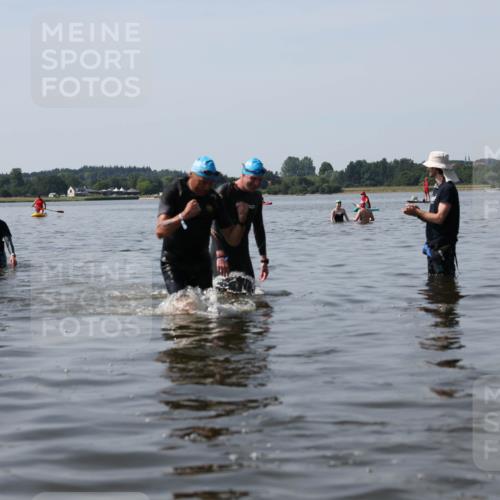 22.06.2025 - Viking Triathlon Michael Strokosch http://msf.ph/oto/8060310 22.06.2025 10:58:09 Schwimmen 357, 359, 403 meine-sportfotos.de