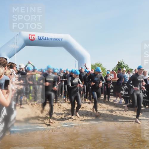 22.06.2025 - Viking Triathlon MichiJ http://msf.ph/oto/8060324 22.06.2025 10:05:40 Schwimmen 22, 65, 83, 135, 194, 210, 361, 379, 439, 462, 511, 517, 553, 603, 653 meine-sportfotos.de