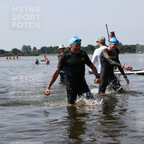 22.06.2025 - Viking Triathlon Michael Strokosch http://msf.ph/oto/8060325 22.06.2025 10:58:13 Schwimmen 357, 359, 403 meine-sportfotos.de