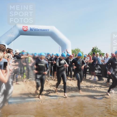 22.06.2025 - Viking Triathlon MichiJ http://msf.ph/oto/8060330 22.06.2025 10:05:40 Schwimmen 22, 65, 83, 135, 194, 210, 361, 379, 439, 462, 511, 517, 553, 603, 653 meine-sportfotos.de