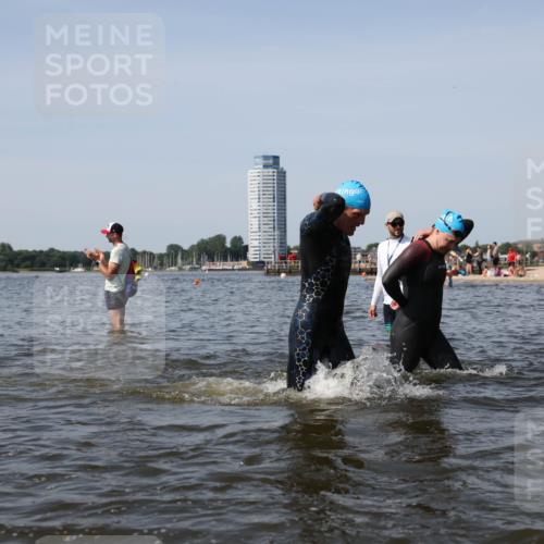 22.06.2025 - Viking Triathlon Michael Strokosch http://msf.ph/oto/8060336 22.06.2025 10:43:19 Schwimmen 31, 109, 110, 115, 167, 257, 328, 483, 489, 501 meine-sportfotos.de