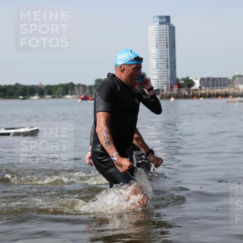 22.06.2025 - Viking Triathlon Michael Strokosch http://msf.ph/oto/8060341 22.06.2025 10:58:15 Schwimmen 359, 403 meine-sportfotos.de