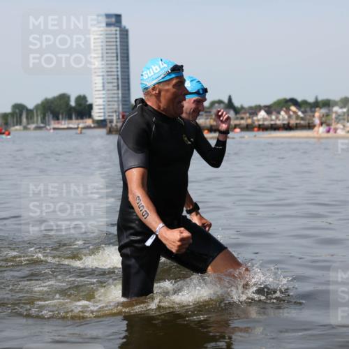 22.06.2025 - Viking Triathlon Michael Strokosch http://msf.ph/oto/8060351 22.06.2025 10:58:16 Schwimmen 359, 403 meine-sportfotos.de