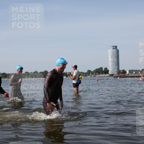 22.06.2025 - Viking Triathlon Michael Strokosch http://msf.ph/oto/8060357 22.06.2025 10:43:26 Schwimmen 115, 257, 483, 501, 620 meine-sportfotos.de