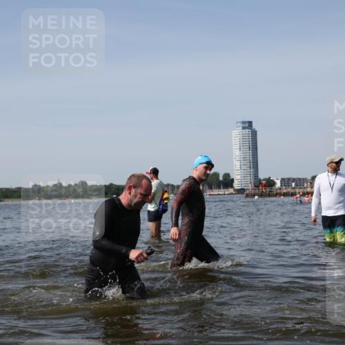 22.06.2025 - Viking Triathlon Michael Strokosch http://msf.ph/oto/8060385 22.06.2025 10:43:28 Schwimmen 115, 257, 483, 501, 620 meine-sportfotos.de